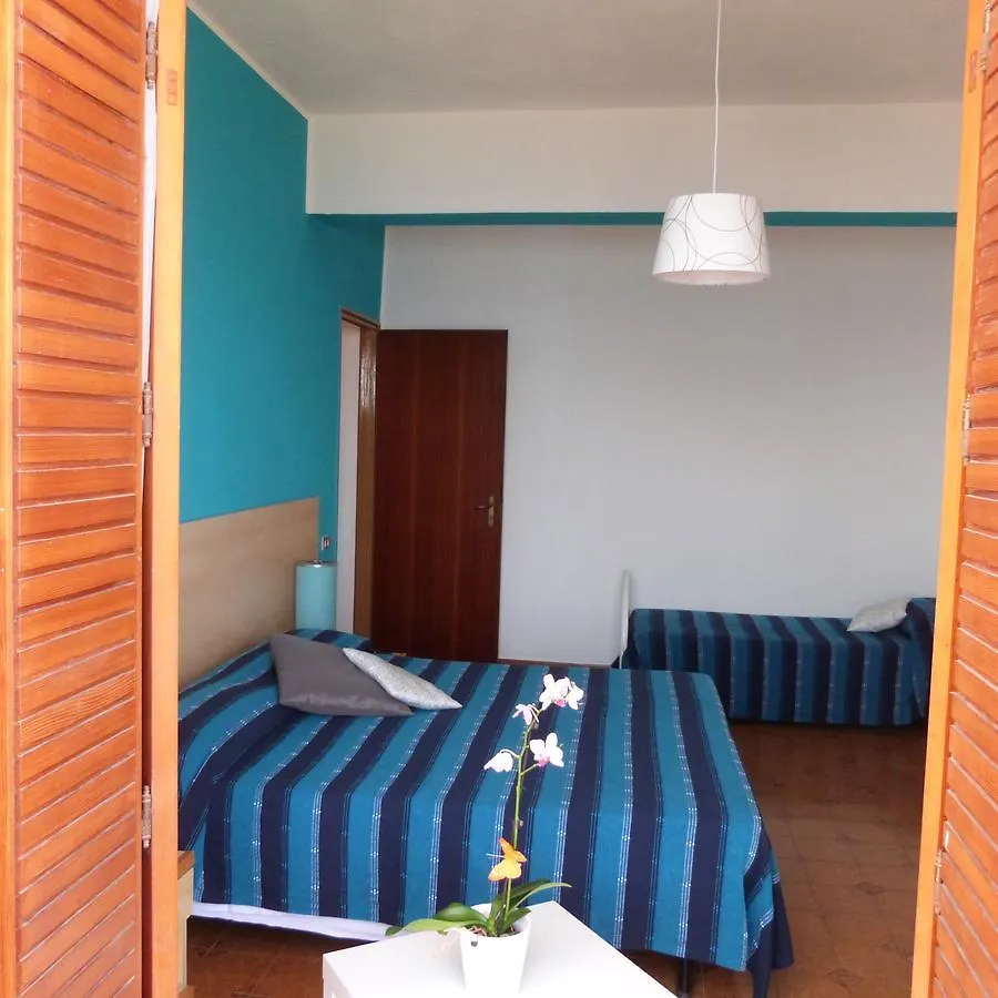 **  Acquarius Hotel Oliveri Włochy